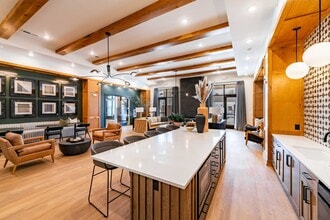 Hawthorne at Whitehall in Charlotte, NC - Foto de edificio - Building Photo