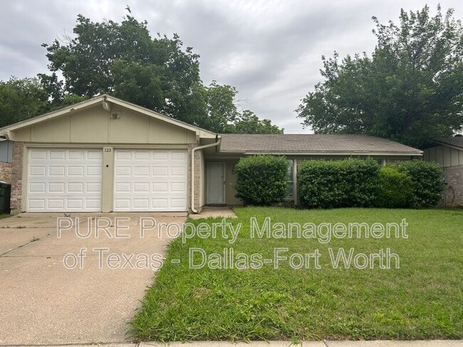 property at 123 Cimarron Ln