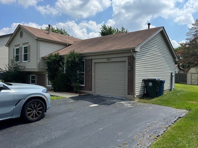 1865 DeForest Ln in Hanover Park, IL - Building Photo - Building Photo