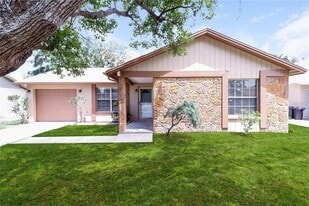 3700 McCloud St in New Port Richey, FL - Building Photo