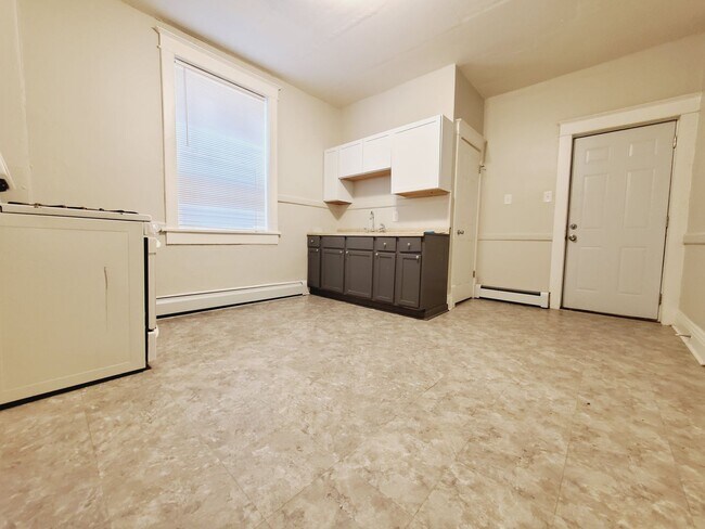 3804 Euclid Ave in East Chicago, IN - Building Photo - Building Photo