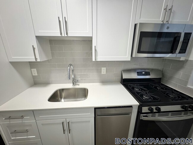 81 Park Dr, Unit 5