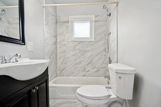 4059 N 7th St, Unit 1 in Milwaukee, WI - Foto de edificio - Building Photo