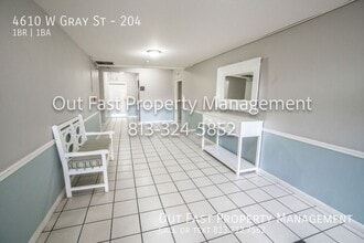 4610 W Gray St in Tampa, FL - Building Photo - Building Photo