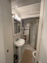593 Old Country Rd in Deer Park, NY - Building Photo - Building Photo