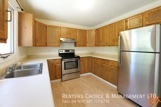 114 Ojibwa Pl W in Lethbridge, AB - Building Photo - Building Photo