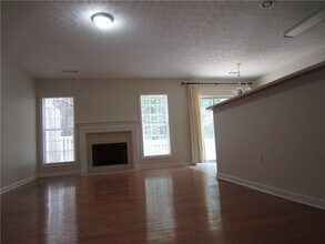 6030 Grovegate Ln in Tucker, GA - Building Photo - Building Photo