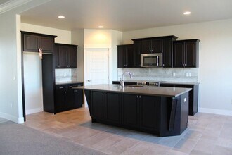 2871 Tuscanna Dr in Richland, WA - Building Photo - Building Photo
