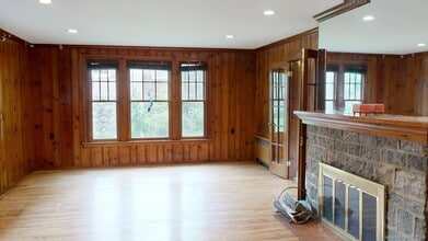 85 Hillcrest Terrace in Meriden, CT - Building Photo - Building Photo