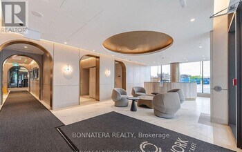 3006 William Cutmore Blvd in Oakville, ON - Building Photo - Building Photo