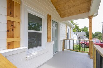 1202 Jennings St in Nashville, TN - Building Photo - Building Photo
