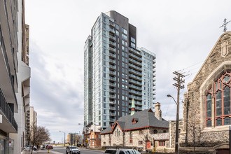 428 Sparks St in Ottawa, ON - Building Photo - Building Photo