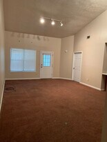 100 4th Ave in Opelika, AL - Building Photo