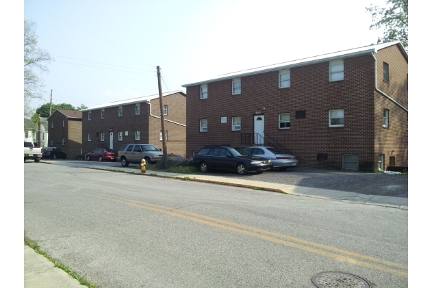 202 High St in Shippensburg, PA - Building Photo