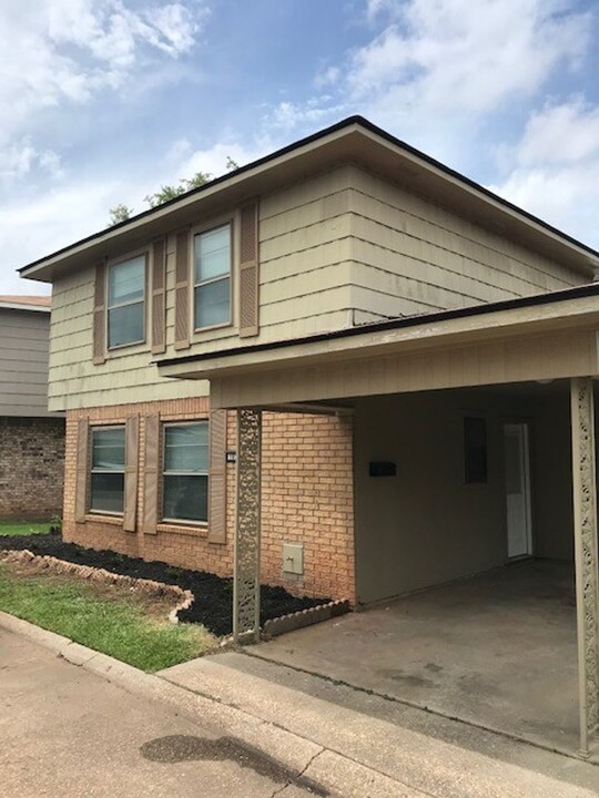 103 Carriage Square Dr in Bossier City, LA - Building Photo