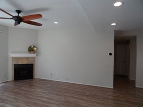 2445 Brant St-Unit -Unit 208 in San Diego, CA - Building Photo - Building Photo