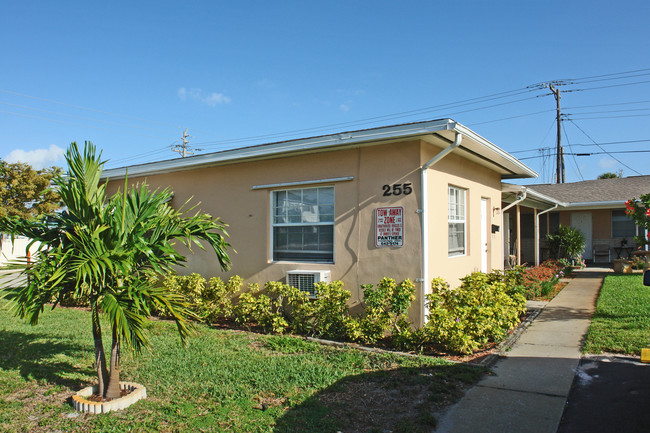 255 Walton Blvd in West Palm Beach, FL - Building Photo - Building Photo