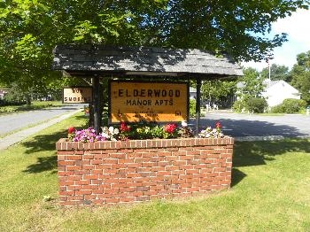 Elderwood Manor in Andover, ME - Building Photo