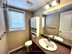 119 Songbird Private in Ottawa, ON - Building Photo - Building Photo