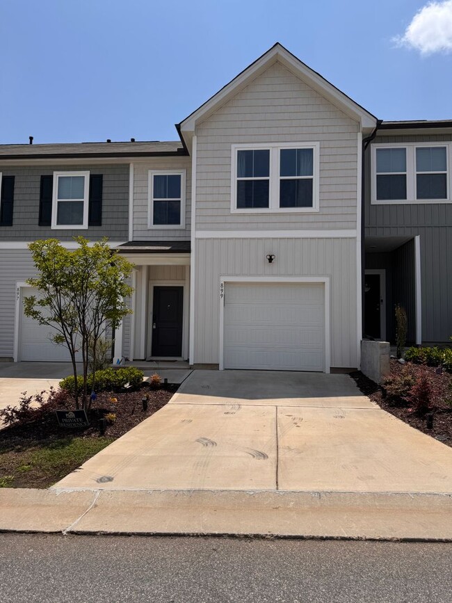 property at 899 Falls Grove Trl