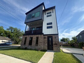 1307 71st St in Houston, TX - Building Photo