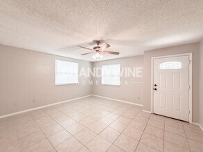 3026 Mangrove Ave in Jacksonville, FL - Foto de edificio - Building Photo