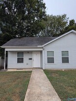 3902 Thomas Rd SW in Huntsville, AL - Building Photo