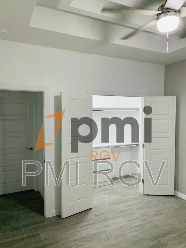 805 W Garrison Dr in Pharr, TX - Building Photo - Building Photo