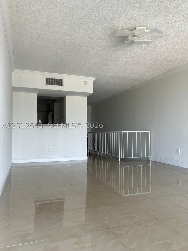 9210 Fontainebleau Blvd
