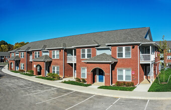 Whispering Creek Apartments in Columbus, OH - Building Photo - Building Photo