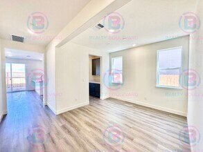6996 Mount Nimba St in Sparks, NV - Building Photo - Building Photo