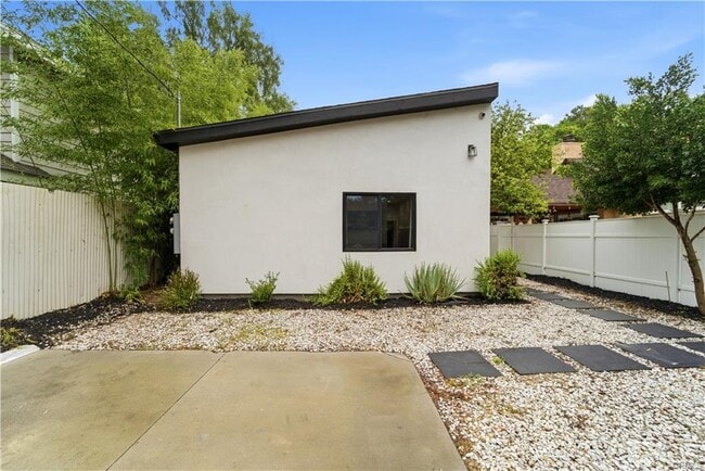 property at 5702 Donna Ave