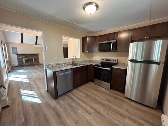 224 Maple Ridge Dr in Hawley, PA - Building Photo - Building Photo