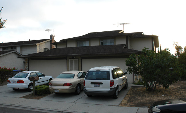 2892 Cicero Way in San Jose, CA - Building Photo - Building Photo