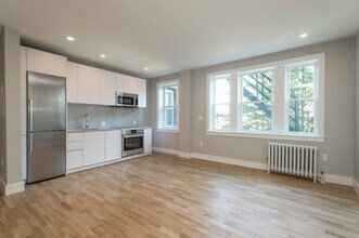 138 Highland Ave in Somerville, MA - Foto de edificio - Building Photo