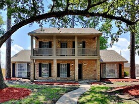 7726-7712 12 Fairway Ln in Humble, TX - Building Photo