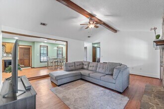 404 Brown Pl in Crestview, FL - Foto de edificio - Building Photo