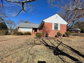 2 Brookside Dr in Wetumpka, AL - Building Photo