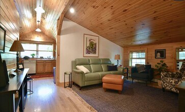 101 King Rd in Saratoga Springs, NY - Building Photo - Building Photo
