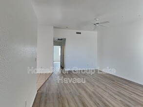 3040 Caliente Dr in Lake Havasu City, AZ - Building Photo - Building Photo