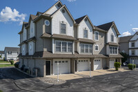 Victory Place Apartments in Perrysburg, OH - Foto de edificio - Building Photo