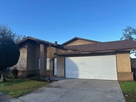 1017 Nimrod Ct in Bakersfield, CA - Building Photo