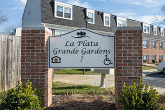 LaPlata Grande Gardens in La Plata, MD - Building Photo - Building Photo