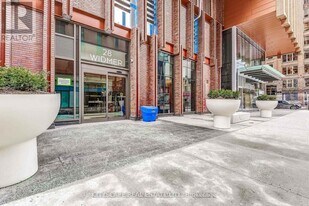 28 Widmer St in Toronto, ON - Building Photo