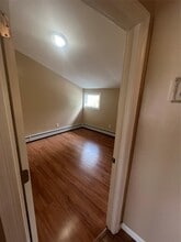 3 Van Buren St in Brentwood, NY - Building Photo - Building Photo