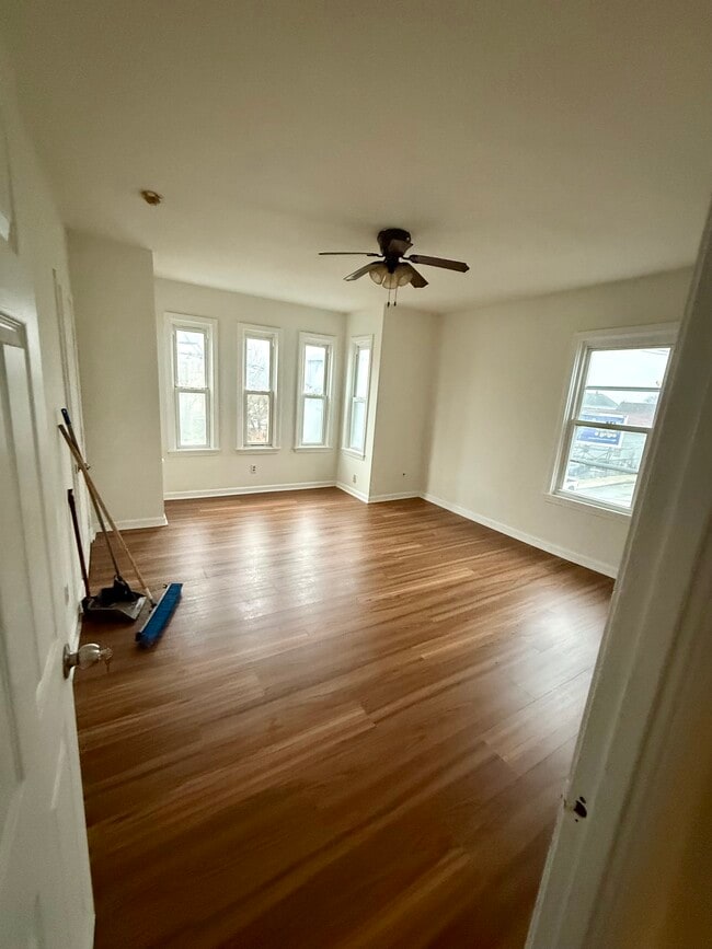 189 Belleville Ave, Unit #3 in New Bedford, MA - Building Photo - Building Photo