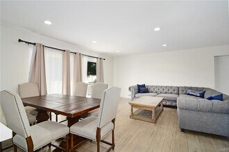 22730 Cantlay St in Los Angeles, CA - Building Photo - Building Photo