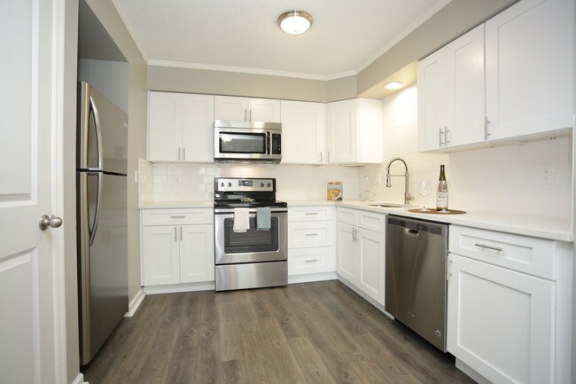Corinth Place in Prairie Village, KS - Foto de edificio - Interior Photo