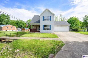 806 Edgebrook Dr in Vine Grove, KY - Building Photo