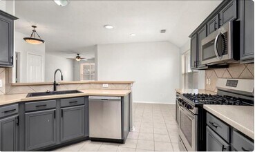 6930 Atasca Creek Dr in Humble, TX - Building Photo - Building Photo